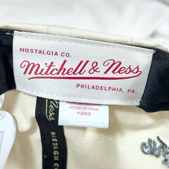 Mitchell & Ness 1998 NBA Finals Chicago Bulls vs Utah Jazz Snapback Hat New - Picture 12 of 12